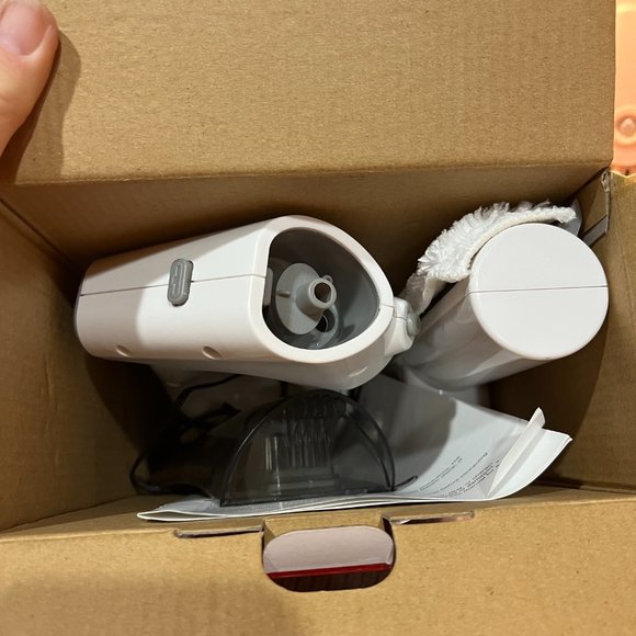 NWOT Sharper Image rechargeable cordless electric spray squeegee water vacuum - Picture 3 of 3